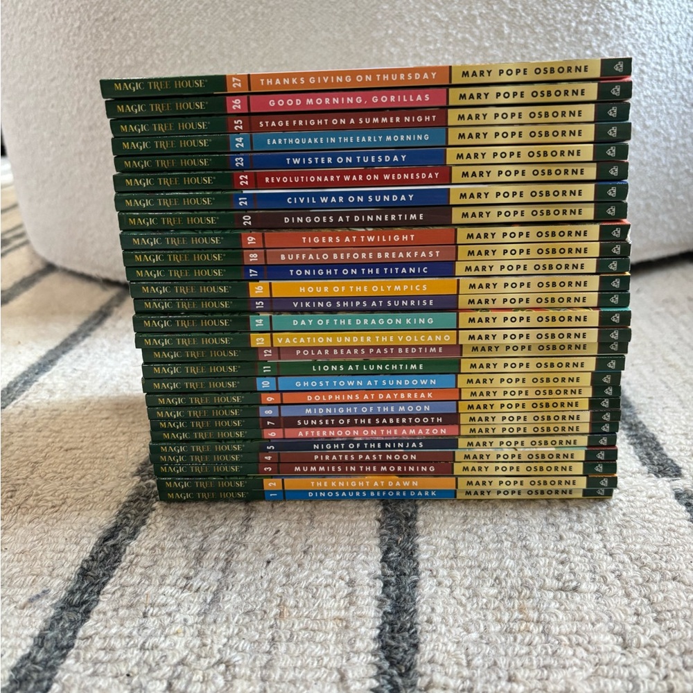 Magic Treehouse set! Books 1-28 in wonderful condition